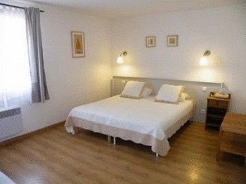 Le Clos Des Pins 2* Six-Fours-les-Plages