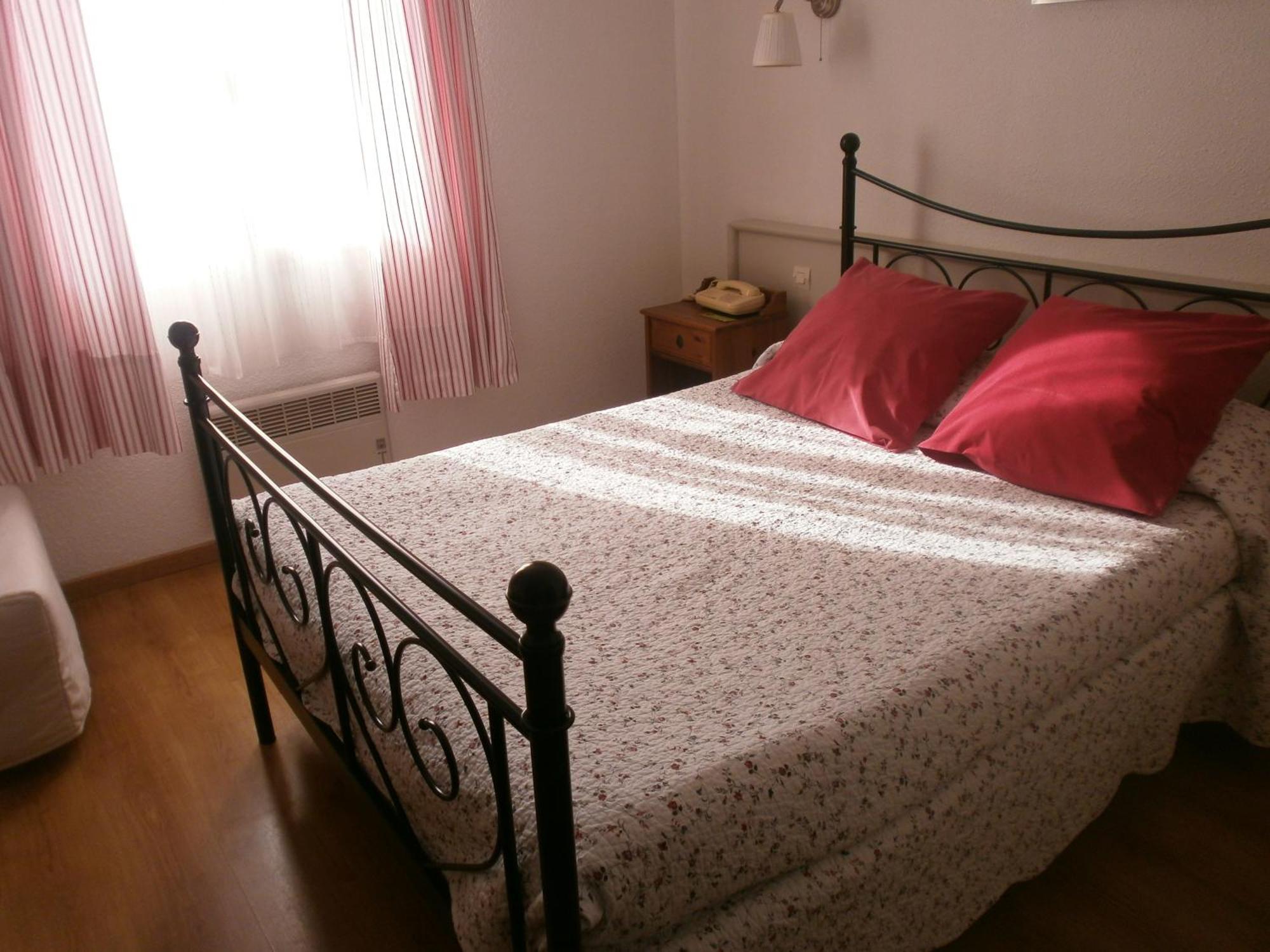 Le Clos Des Pins Hotel